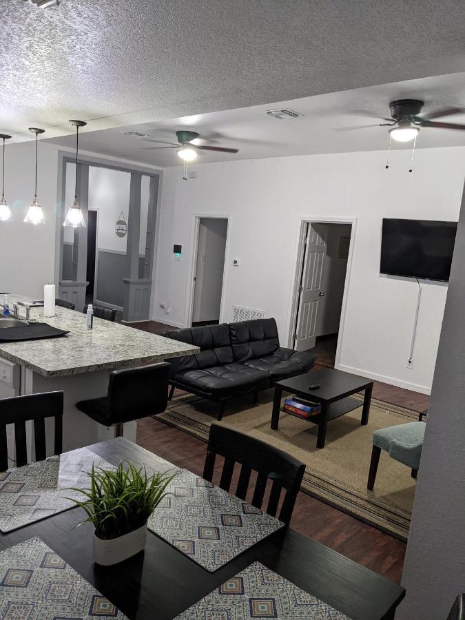 Cozy *Downtown Getaway* Villa San Antonio Dış mekan fotoğraf