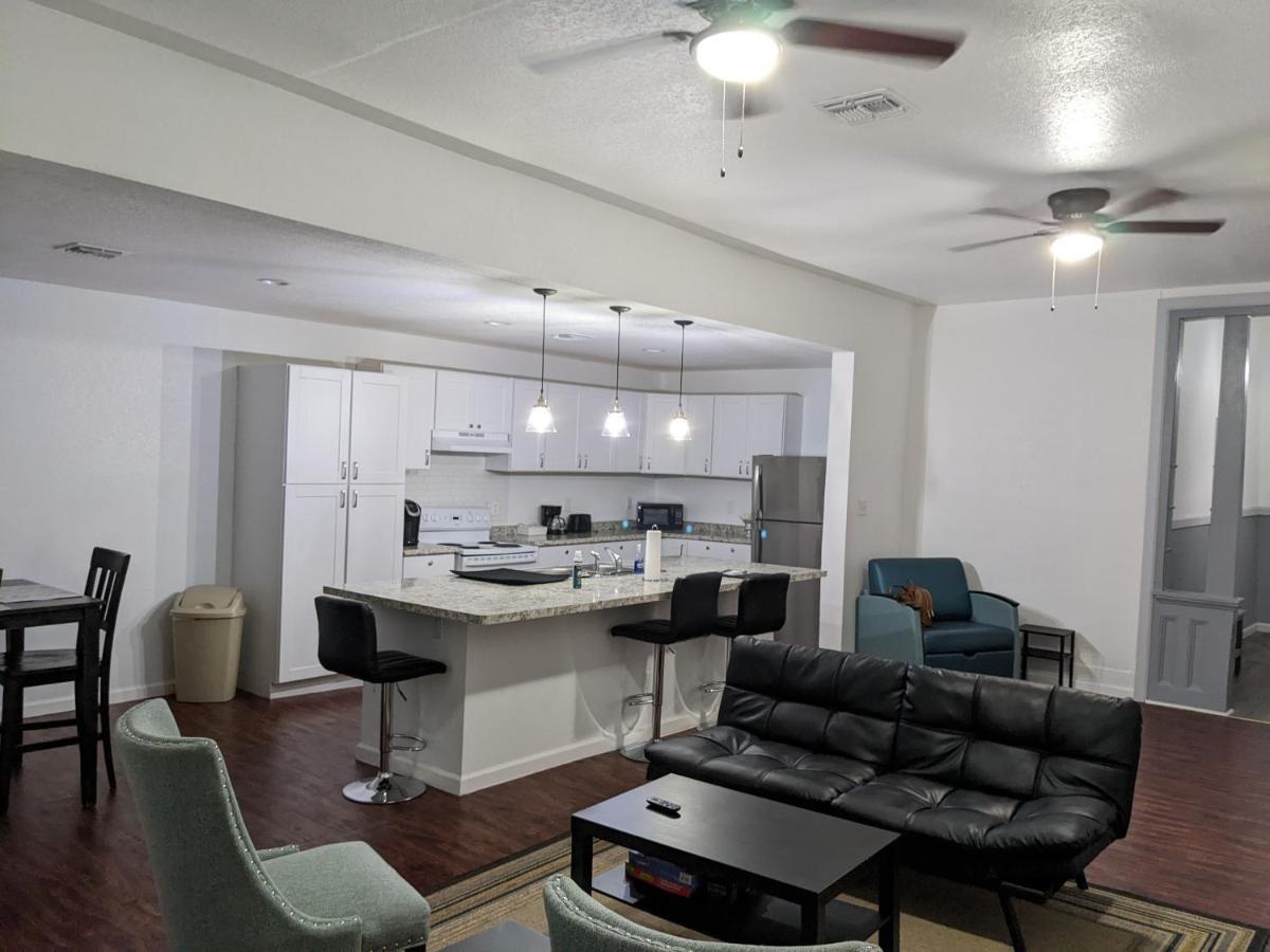 Cozy *Downtown Getaway* Villa San Antonio Dış mekan fotoğraf